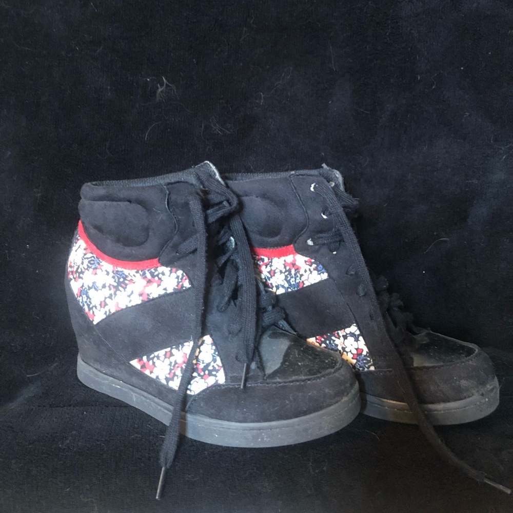 Platform shoes